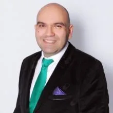 Dr. Dt. Burak Öner — Çukurova, Adana. Portre fotoğrafı.