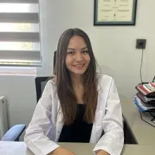 Dyt. Melike Güner — Diyetisyen, Denizli. Portre fotoğrafı.