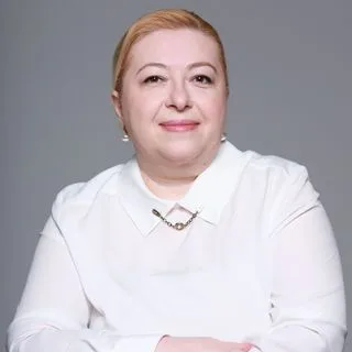 Psk. Dr. İlknur Uz — İstanbul. Portre fotoğrafı.