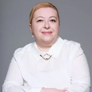 Psk. Dr. İlknur Uz — İstanbul. Portre fotoğrafı.