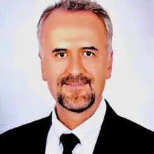 Fzt. Hasan Türkarslan — Fizyoterapi Ve Rehabilitasyon, İzmir. Portre fotoğrafı.