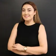 Psk. Dan. | Bilim Uzmanı İrem Kayır Sarıca — Samsun. Portre fotoğrafı.