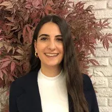 Kl. Psk. Cansu Melisa Özen — Psikoloji, İstanbul. Portre fotoğrafı.