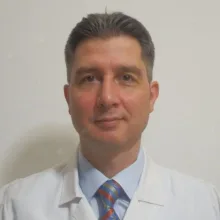 Doç. Dr. Ömer Karakoç — Kulak Burun Boğaz, Ankara. Portre fotoğrafı.