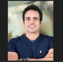 Dr. Dt. Ozan Akıncı — Muğla. Portre fotoğrafı.