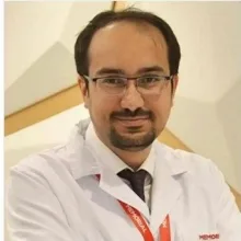 Dr. Öğr. Üyesi Aria Forouz — Nükleer Tıp, Bahçelievler, İstanbul. Portre fotoğrafı.