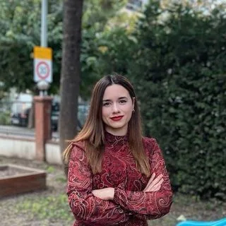 Psk. Dan. Simge Çırkın — Psikolojik Danışma ve Rehberlik. Portre fotoğrafı.
