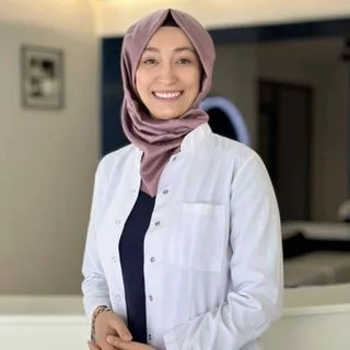 Dt. Fidan Sultan Ülke — Diş Hekimi, Kayseri. Portre fotoğrafı.