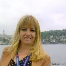 Dt. Neşe Elmas — Diş Hekimi, Silivri, İstanbul. Portre fotoğrafı.