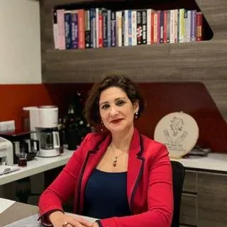 Op. Dr. Hatice Can — Kadın Hastalıkları Ve Doğum, Gaziosmanpaşa, İstanbul. Portre fotoğrafı.