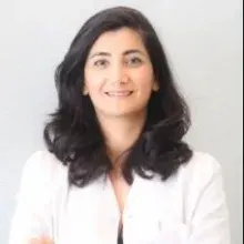 Uzm. Dr. Leyla Karakale — Fiziksel Tıp Ve Rehabilitasyon, Ankara. Portre fotoğrafı.