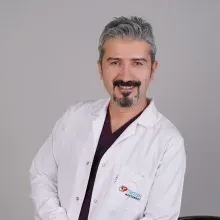 Op. Dr. Serkan Akcan — Kalp Ve Damar Cerrahisi, Denizli. Portre fotoğrafı.