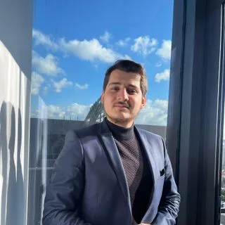 Uzm. Psk. Mert Devir — Psikoloji, Antalya. Portre fotoğrafı.