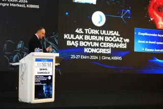 Prof. Dr. Şenol Çomoğlu profilinde yer alan galeri fotoğrafı.