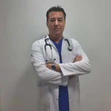 Op. Dr. Murat Karabiga — Kalp Ve Damar Cerrahisi, Antalya. Portre fotoğrafı.