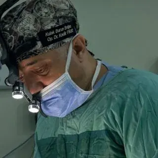 Op. Dr. Kadir Fırat — Kulak Burun Boğaz, Ankara. Portre fotoğrafı.