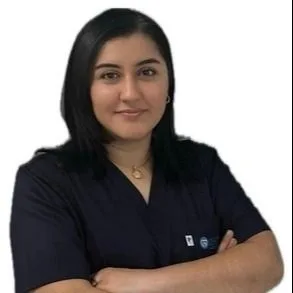 Dr. Dt. Esin Karataş — Ümraniye, İstanbul. Portre fotoğrafı.