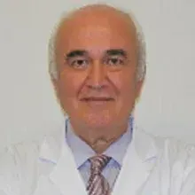 Op. Dr. Mehmet Yalçın — Çocuk Cerrahisi, İstanbul. Portre fotoğrafı.