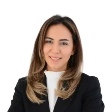 Uzm. Psk. Ayşegül Yaşlıoğlu — Psikoloji, Ankara. Portre fotoğrafı.