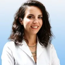 Uzm. Dr. Zeynep Yamçici — Çocuk Sağlığı Ve Hastalıkları, Bodrum, Muğla. Portre fotoğrafı.