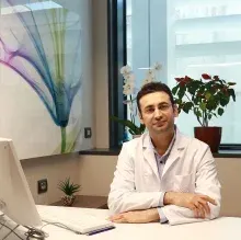 Op. Dr. Muhammed Ali Özçelik — Kulak Burun Boğaz, İstanbul. Portre fotoğrafı.