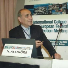 Prof. Dr. Mehmet Nur Altınörs — Beyin Ve Sinir Cerrahisi, Ankara. Portre fotoğrafı.