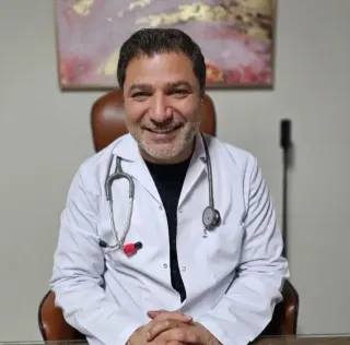 Dr. İzzet Gök profilinde yer alan galeri fotoğrafı.