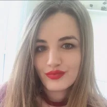 Fzt. Betül Uzunoğlu — Fizyoterapi Ve Rehabilitasyon, Kocaeli. Portre fotoğrafı.