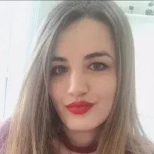 Fzt. Betül Uzunoğlu — Fizyoterapi Ve Rehabilitasyon, Kocaeli. Portre fotoğrafı.