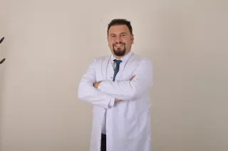 Doç. Dr. Ünal Öztekin profilinde yer alan galeri fotoğrafı.