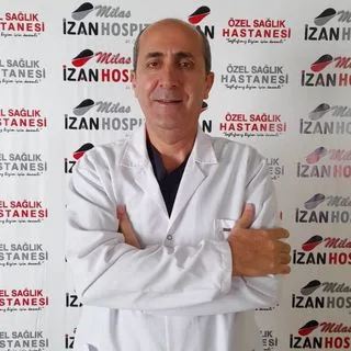 Op. Dr. Abdulillah Yıldırım — Göz Hastalıkları, Milas, Muğla. Portre fotoğrafı.