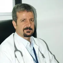 Doç. Dr. Güngör Ateş — Göğüs Hastalıkları, Diyarbakır. Portre fotoğrafı.