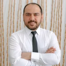 Dt. Ahmet Nuri Silahtar — Diş Hekimi, İstanbul. Portre fotoğrafı.