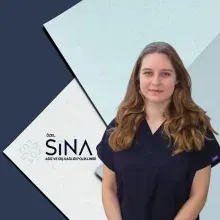 Dt. Aslı Ergene Sunkar — Diş Hekimi. Portre fotoğrafı.