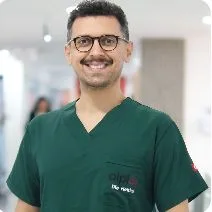 Uzm. Dt. Ali Mutlu — Protetik Diş Tedavisi, Pendik, İstanbul. Portre fotoğrafı.