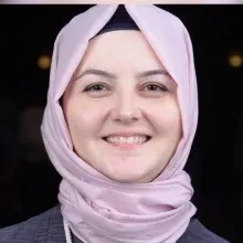 Dr. Dt. Tuğba Çolak — Ortodonti, Kocaeli. Portre fotoğrafı.