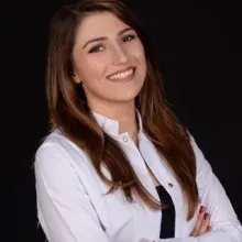Dt. Gözde İrem Bakırcıoğlu — Diş Hekimi, Malatya. Portre fotoğrafı.