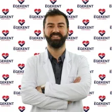 Op. Dr. Tuğrul Çelebi — Plastik Rekonstrüktif Ve Estetik Cerrahi, Denizli. Portre fotoğrafı.