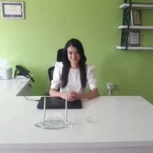 Dyt. Elifnur Tekkeşin — Diyetisyen. Portre fotoğrafı.