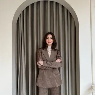 Psk. Zeynep Yaren Mete — Psikoloji, Antalya. Portre fotoğrafı.