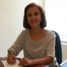 Op. Dr. Sevim Turhan — Kadın Hastalıkları Ve Doğum, Ankara. Portre fotoğrafı.