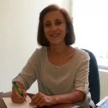 Op. Dr. Sevim Turhan — Kadın Hastalıkları Ve Doğum, Ankara. Portre fotoğrafı.