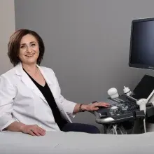 Op. Dr. İlknur Demir Karakılıç — Eskişehir. Portre fotoğrafı.