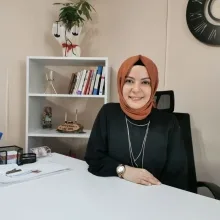 Psk. Dan. Esra Erbaş — Psikolojik Danışma ve Rehberlik, Ankara. Portre fotoğrafı.