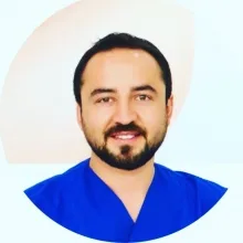 Dt. Ümit Tok — Diş Hekimi, İstanbul. Portre fotoğrafı.
