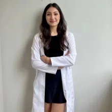 Dyt. Melis Özşarık — Diyetisyen, İstanbul. Portre fotoğrafı.