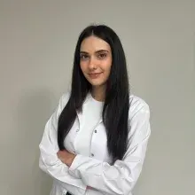 Kl. Psk. İrem Güngör — Psikoloji, İstanbul. Portre fotoğrafı.