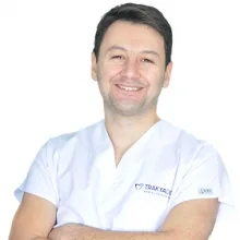 Dr. Dt. Onur Çavuş — Çerkezköy, Tekirdağ. Portre fotoğrafı.