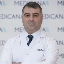 Op. Dr. Ender Sarıoğlu — Ortopedi Ve Travmatoloji, Ataşehir, İstanbul. Portre fotoğrafı.