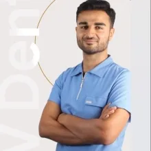 Dt. Erdem Kalkan — Diş Hekimi, Yalova. Portre fotoğrafı.